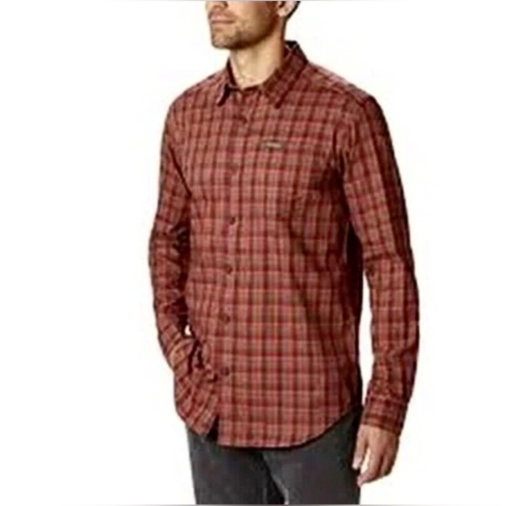 Columbia- Men's Med. Red 100% Cotton Casual Button Down Shirt